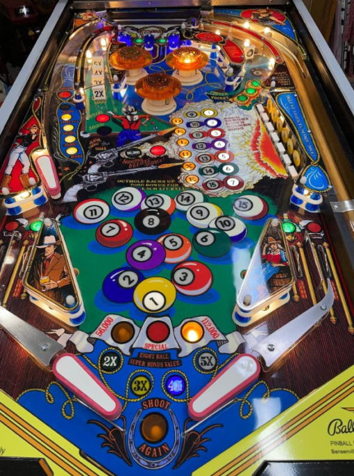 8 Ball Deluxe Pinball Machine for sale - retro arcade collectible in excellent condition